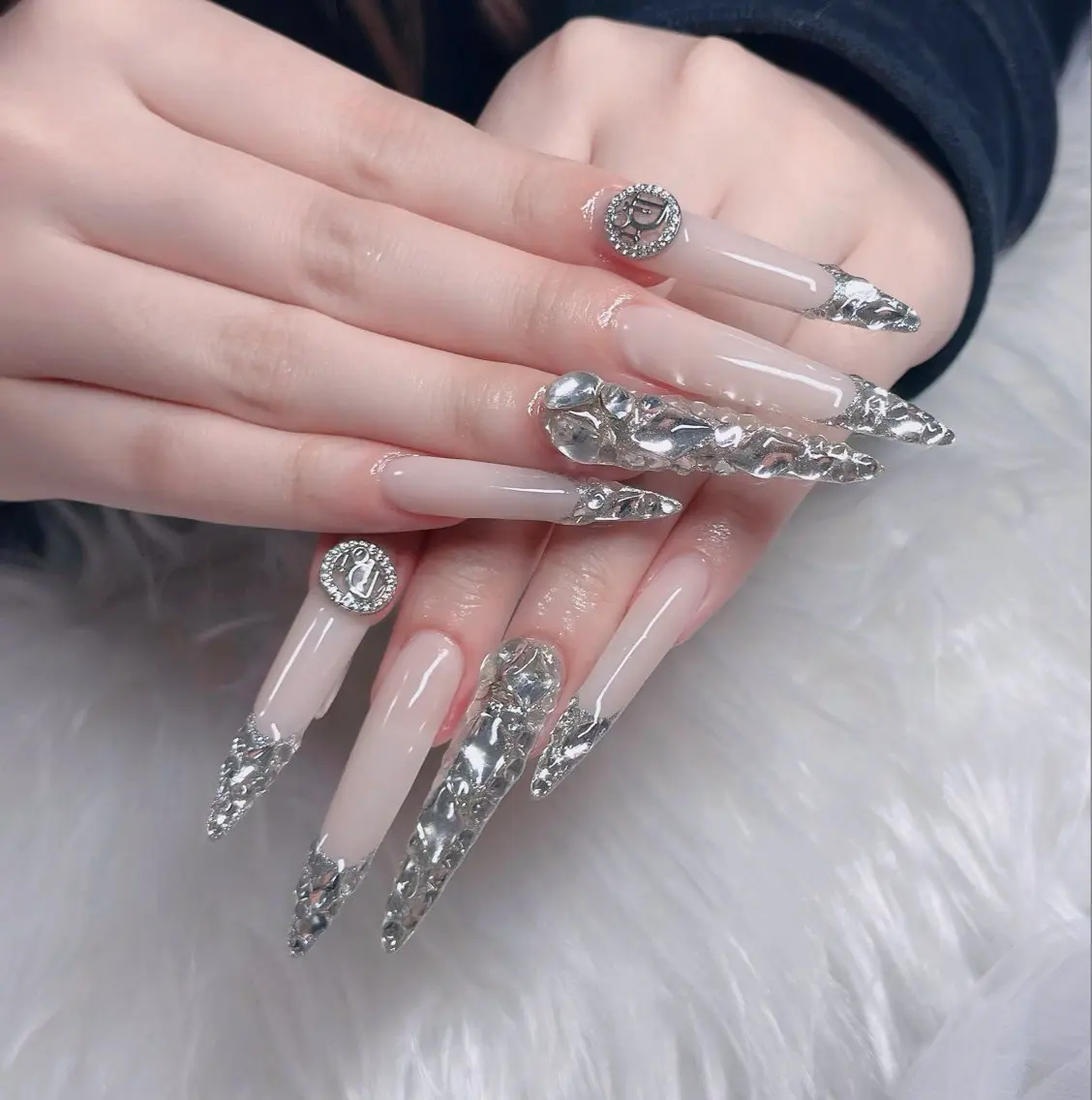ネイル フレンチネイル ジェルネイル ガラスフレンチ ハロウィン ハート ハンドネイル H.baby Nail Salonのネイルデザイン