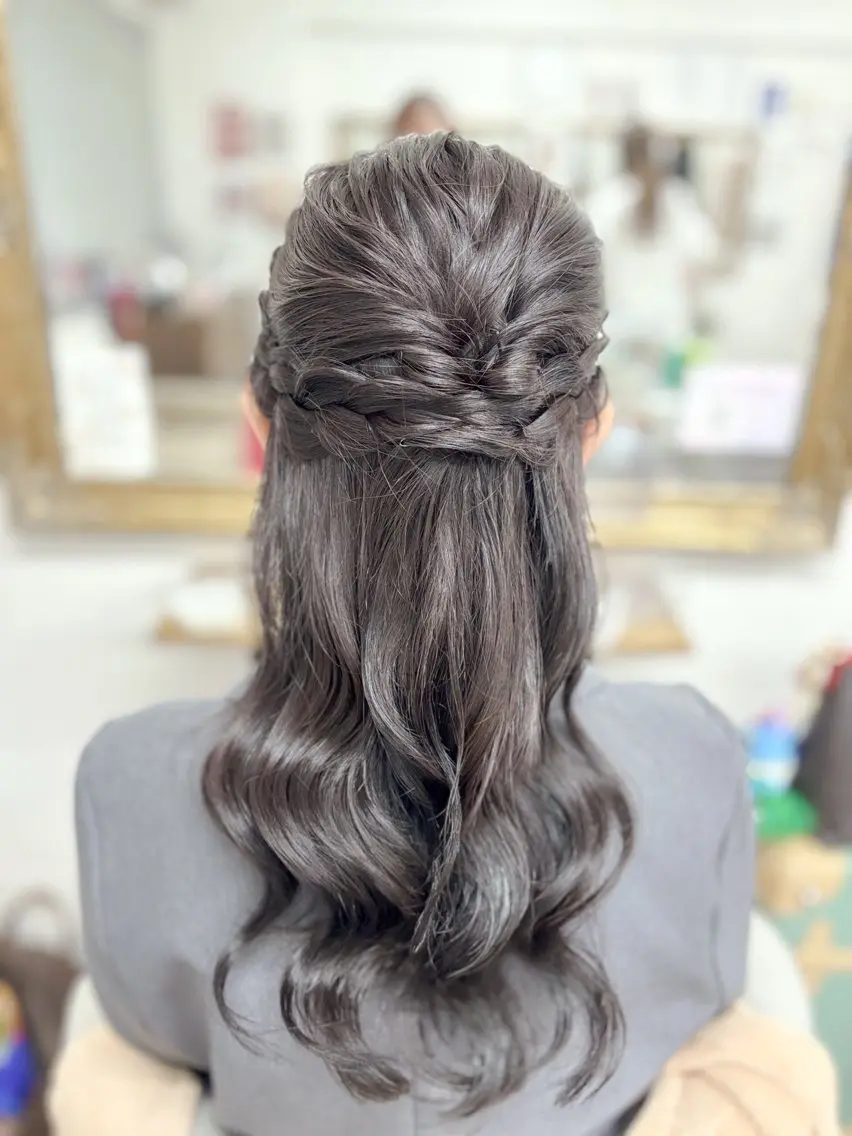 セミロング ヘアアレンジ ハーフアップ ヘアセット ⭐︎moe 【ヘアメイク🧸】のヘアスタイル