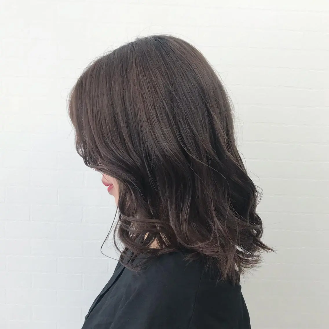 セミロング カラー オリーブ/アッシュ やわらか透明感カラーのヘアスタイル