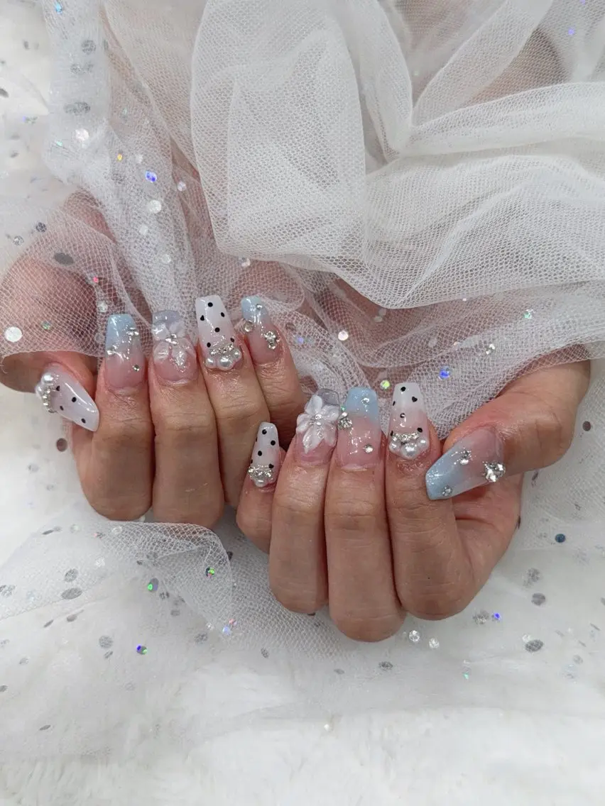 ネイル ハンドネイル ベスティオーラ aineのネイルデザイン