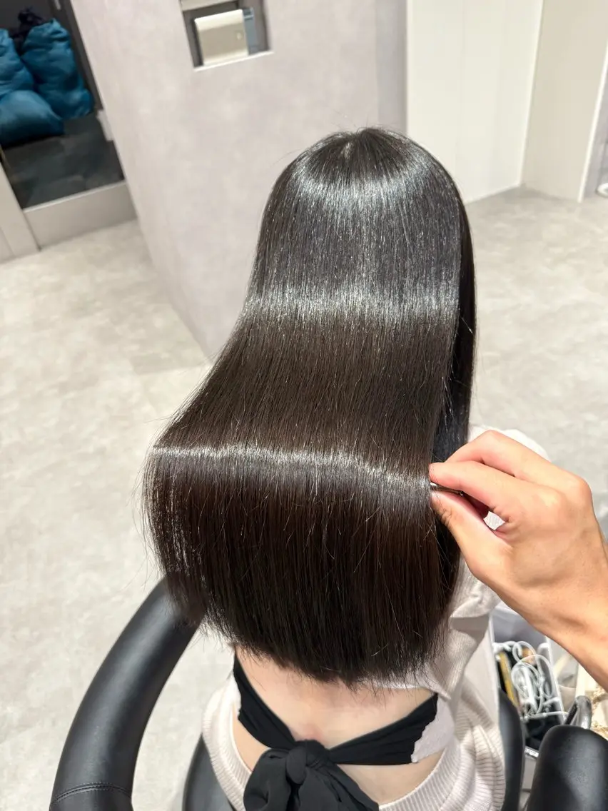 ロング カラー パーマ ヘアアレンジ 髪質改善 縮毛矯正 トリートメント ストレートパーマ 縮毛矯正 トリートメント 縮毛矯正/髪質改善/ ブリーチ毛/木元渓太のヘアスタイル