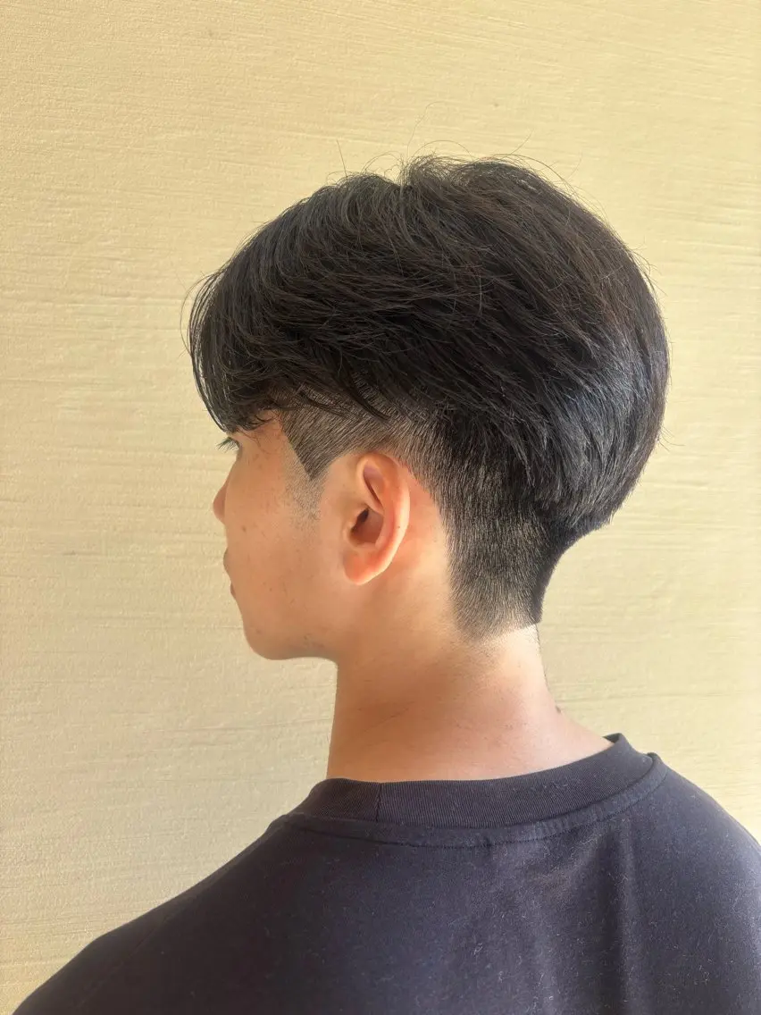 パーマ メンズ センターパート フェザーパーマ メンズパーマ ニュアンスパーマ カット パーマ mihoko/ ニュアンスパーマのヘアスタイル