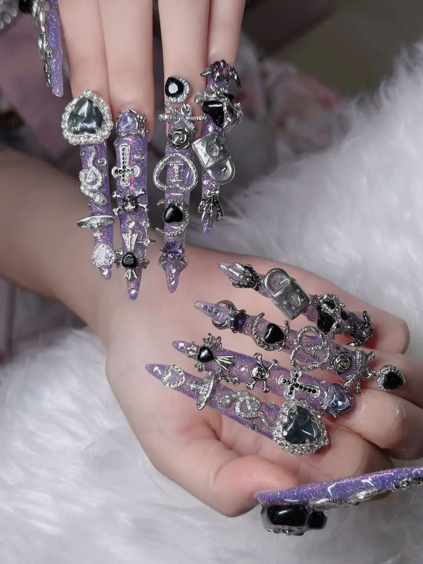 ネイル フレンチネイル ジェルネイル ハロウィン キラキラネイル 韓国ネイル ハンドネイル H.baby Nail Salonのネイルデザイン