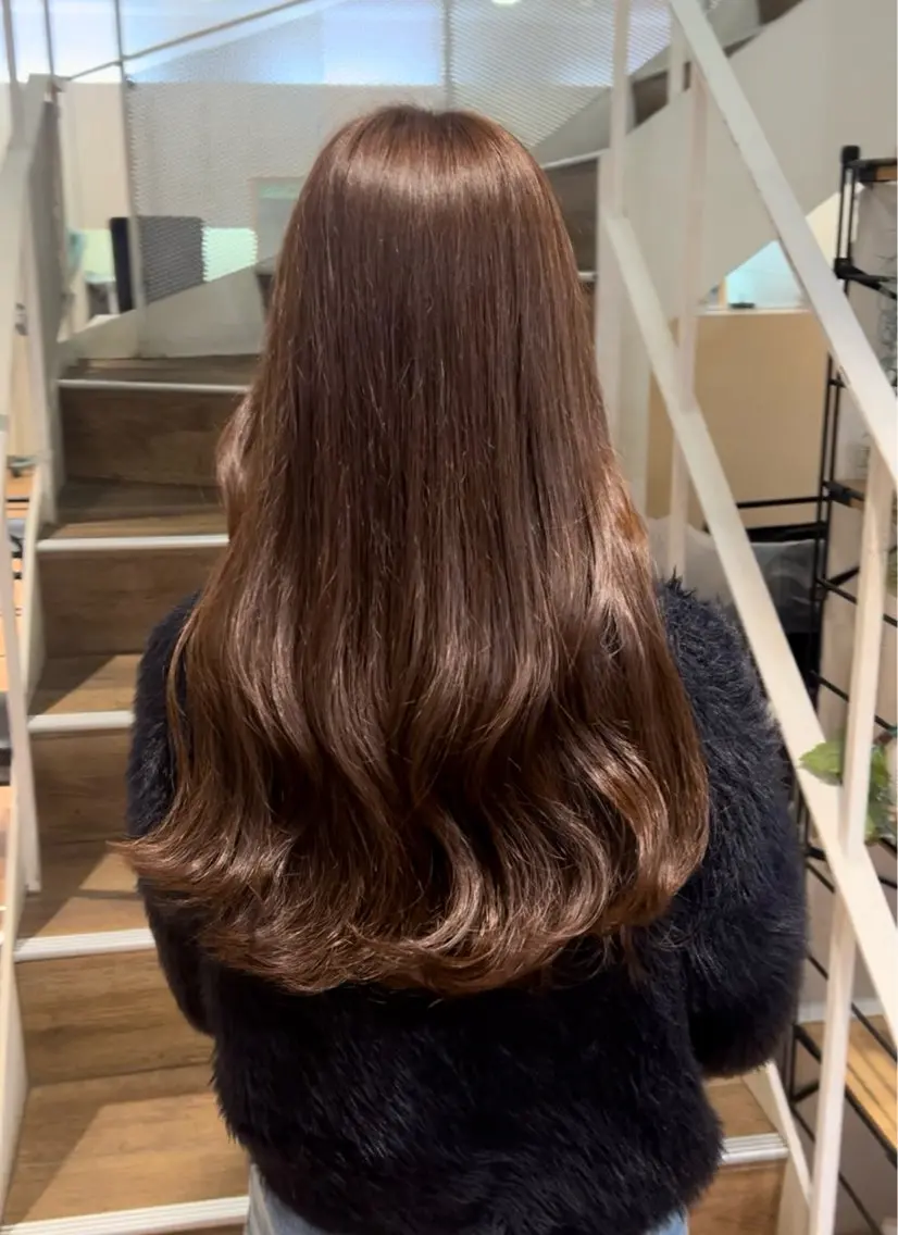 ロング カラー ベージュカラー カット ヘアカラー 石野 友唯のヘアスタイル
