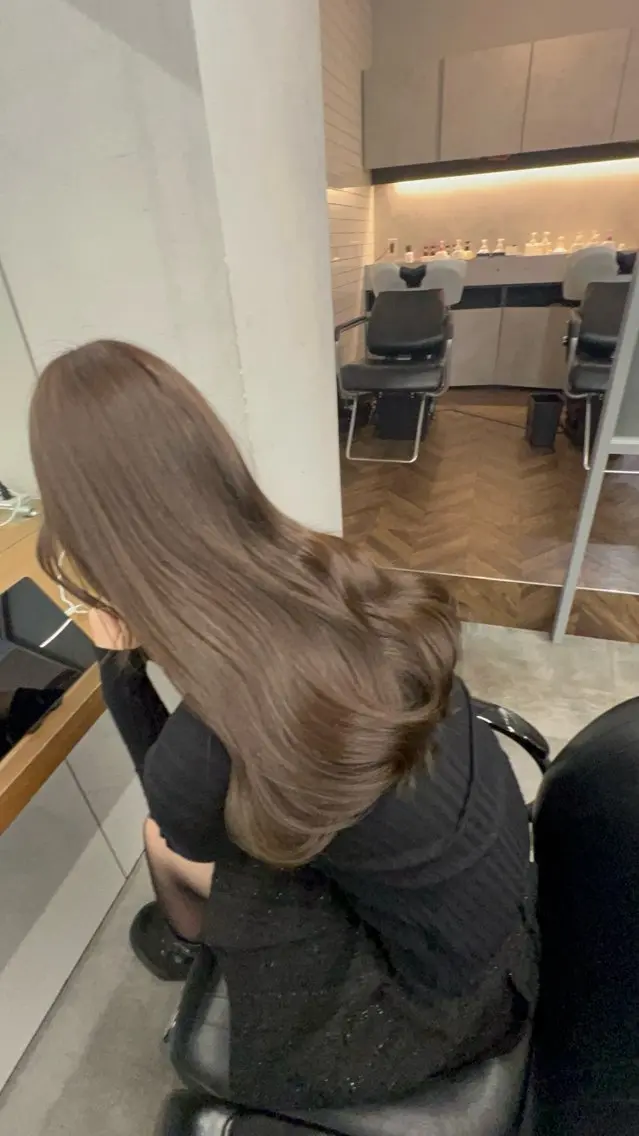 【最高級ケア人気】カット+イルミナカラー+バイカルテフルコース TR ブリーチなしで透明感出してみませんか?の写真
