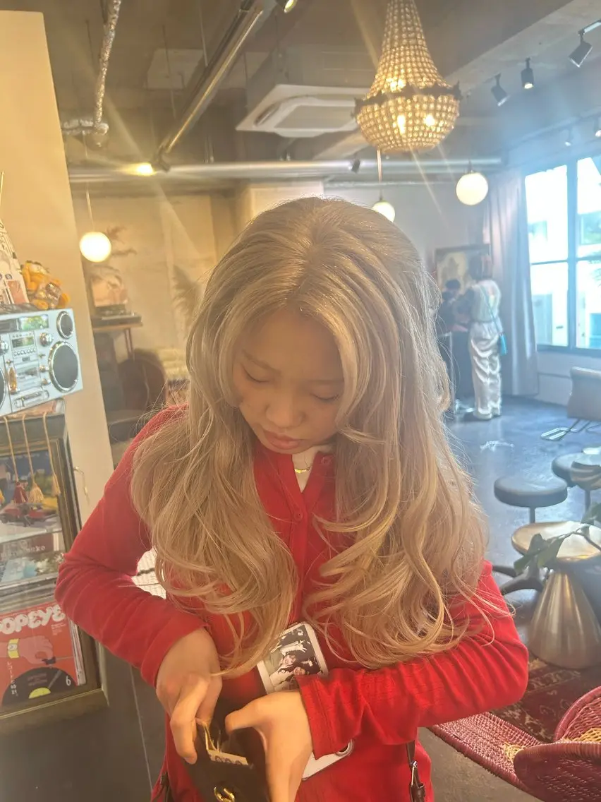 ロング カット ヘアカラー はな SPURのヘアスタイル