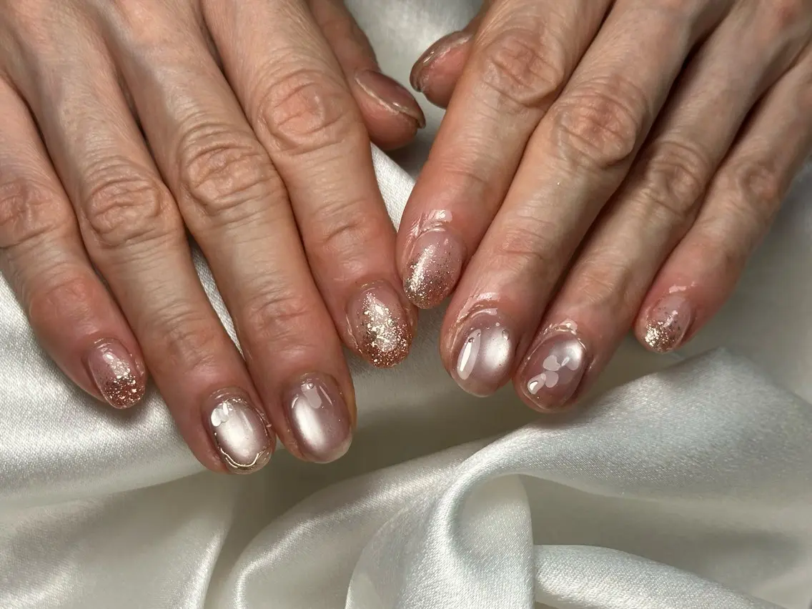 ネイル オーロラネイル フットネイル フレンチネイル ジェルネイル マグネットネイル ハンドネイル kiki nail たまプラーザのネイルデザイン
