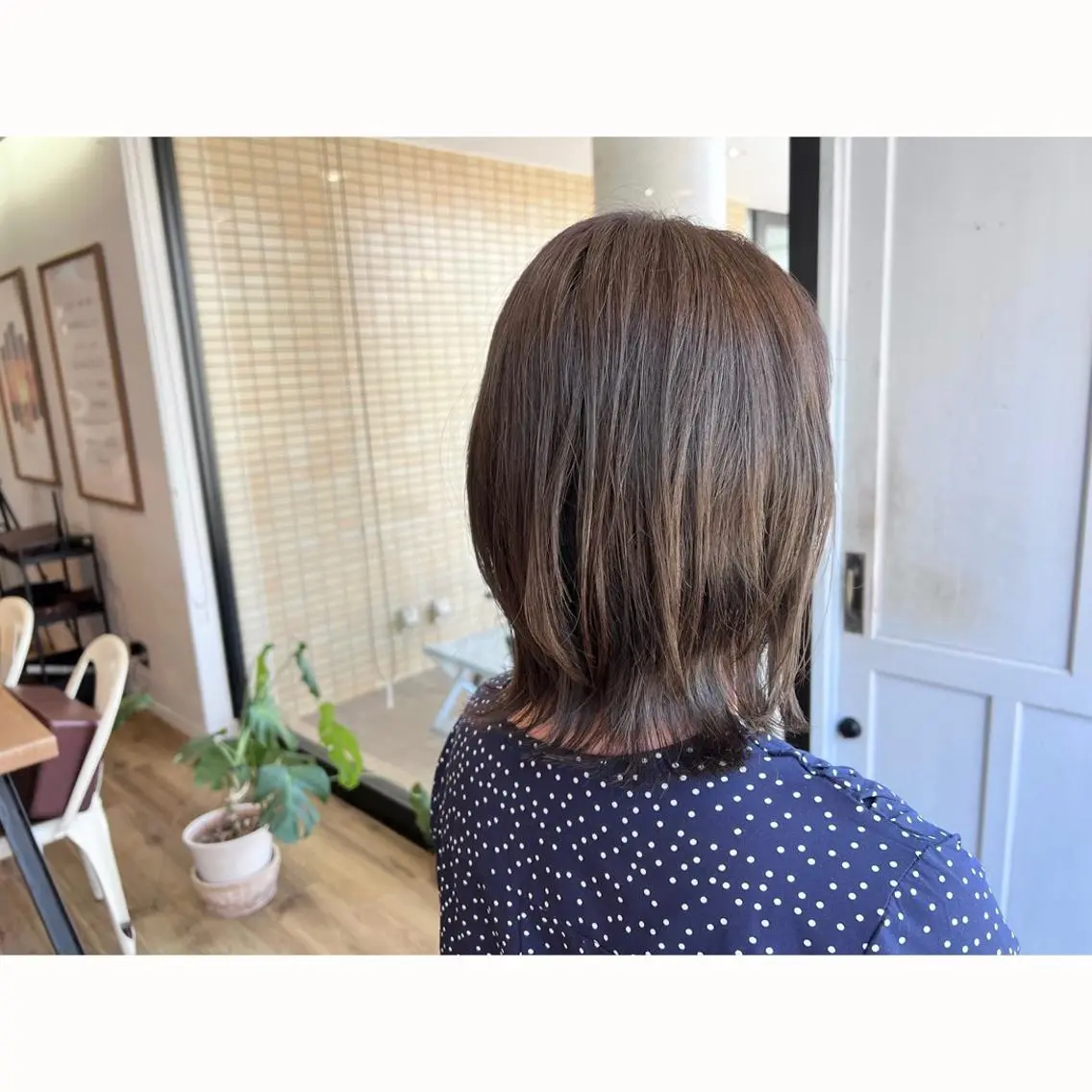 セミロング カラー アッシュ ヘアカラー トリートメント ツキダテ ユイのヘアスタイル
