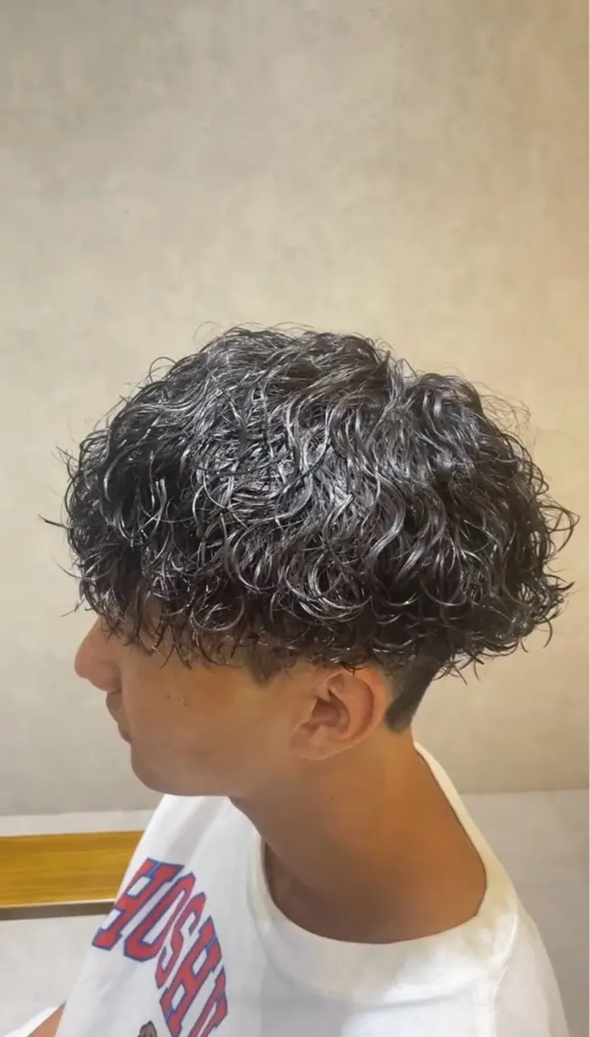 パーマ メンズ メンズパーマ 波巻きパーマ fifth 武正 琉生のヘアスタイル