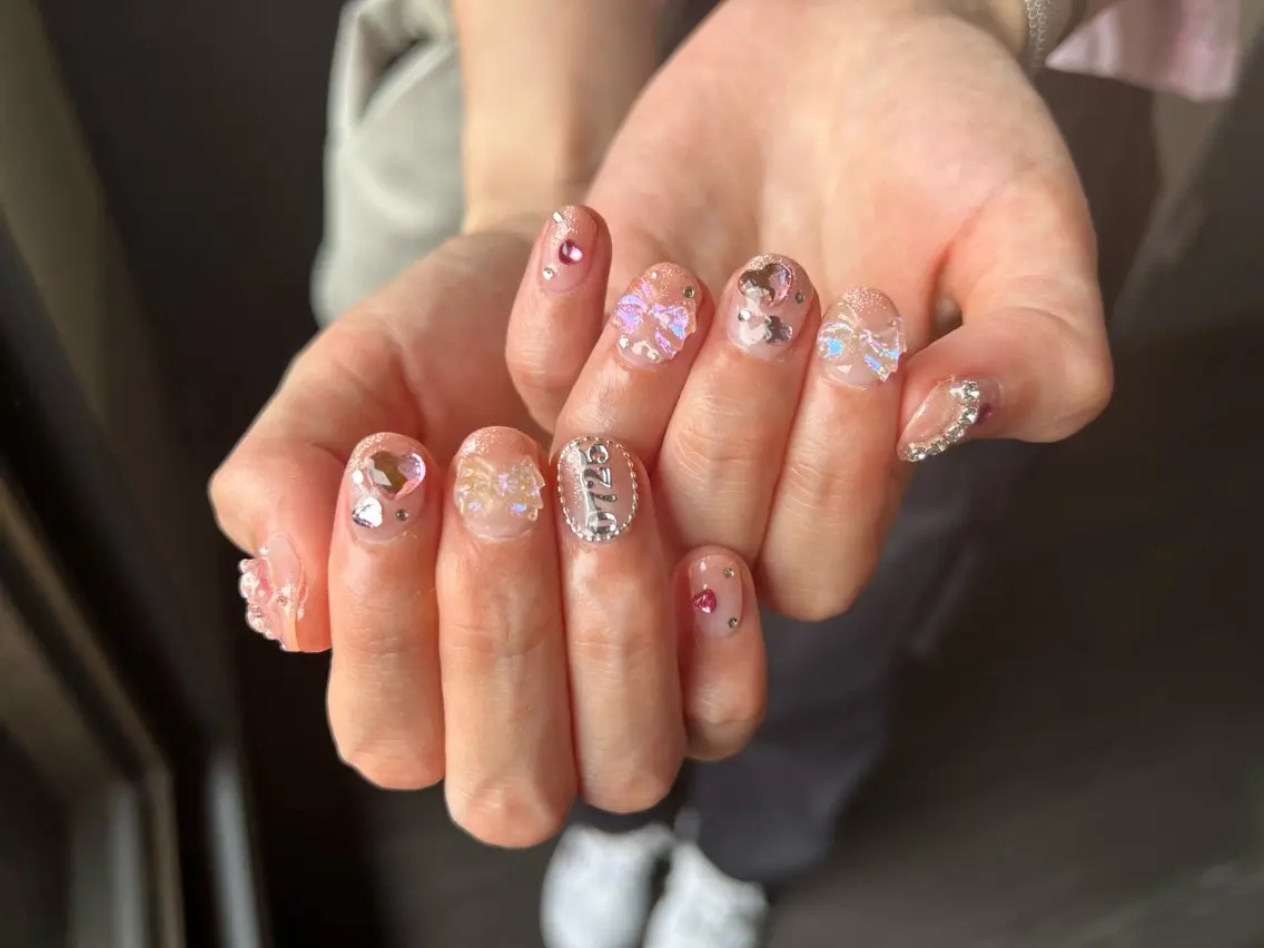 ネイル ハンドネイル フットネイル ✴︎ Delightのネイルデザイン
