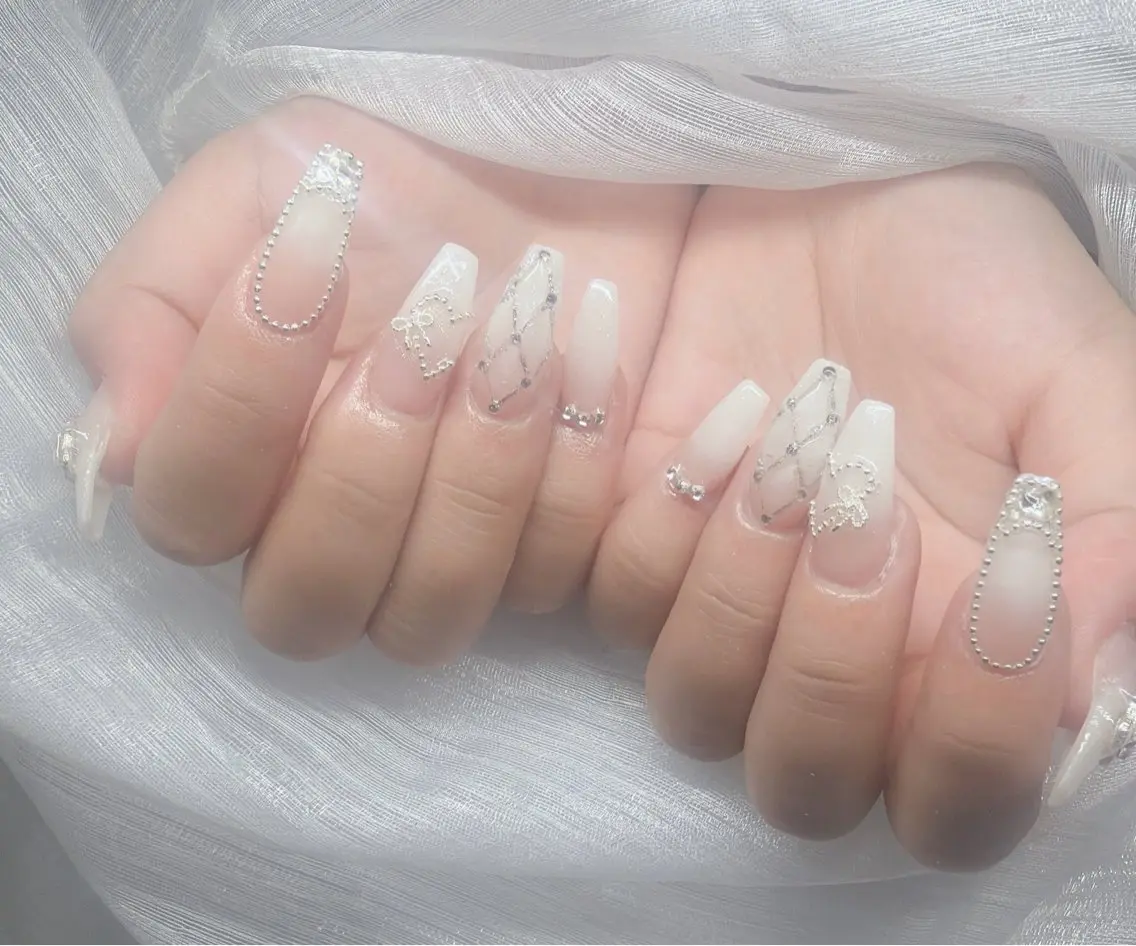 ネイル ハンドネイル Lee Nailsのネイルデザイン