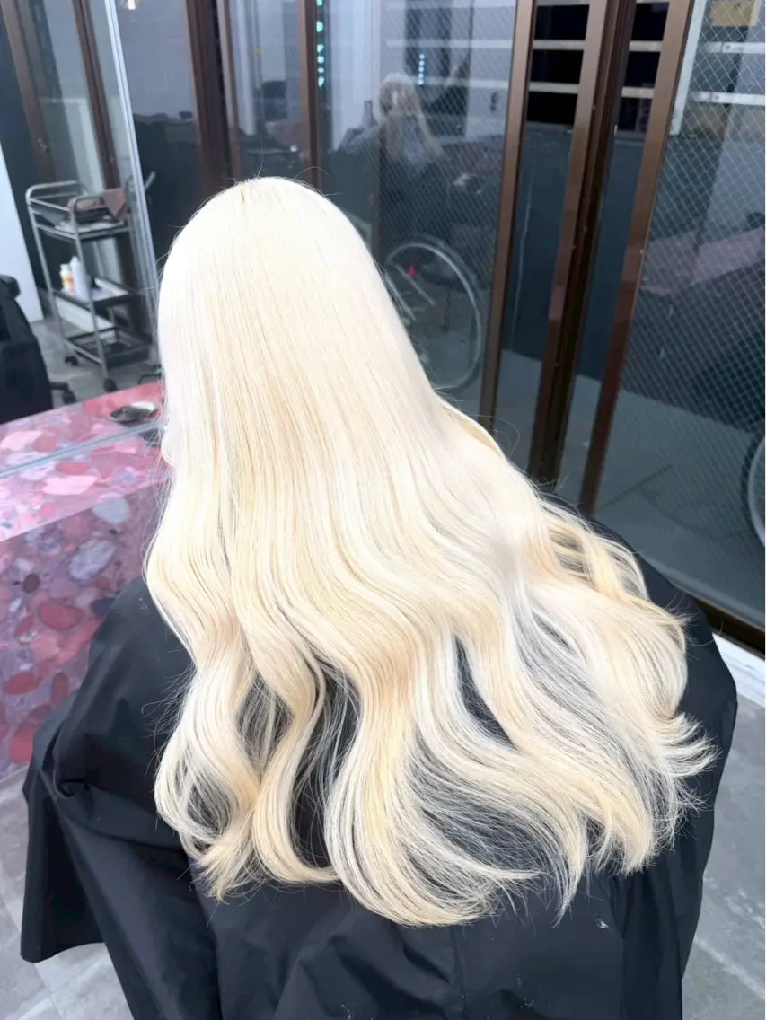 カラー ブロンド ホワイトブロンド ヘアカラー PELEmana🎀 透明感🤎ᩚワンホンのヘアスタイル