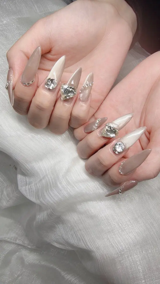 ネイル ハンドネイル Lee Nailsのネイルデザイン