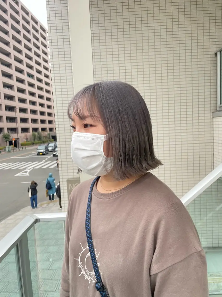 ミディアム カラー ブリーチ カット ヘアカラー トリートメント 立川・くびれミディ 旬なデザインカラーのヘアスタイル