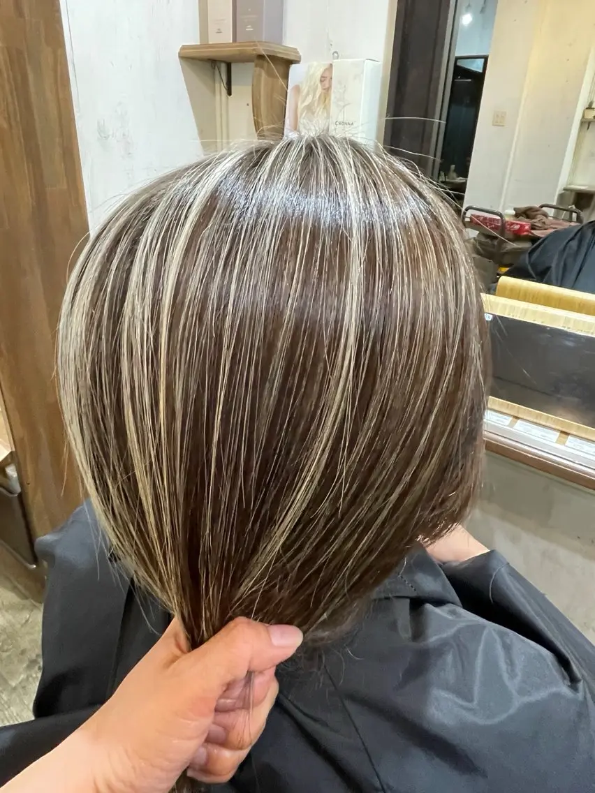 ミディアム ヘアカラー 🫧Kaori 🫧のヘアスタイル