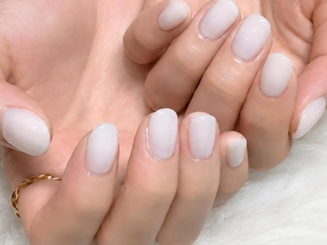 ネイル クリアネイル ワンカラーネイル ホワイト ハンドネイル Airi. kのネイルデザイン