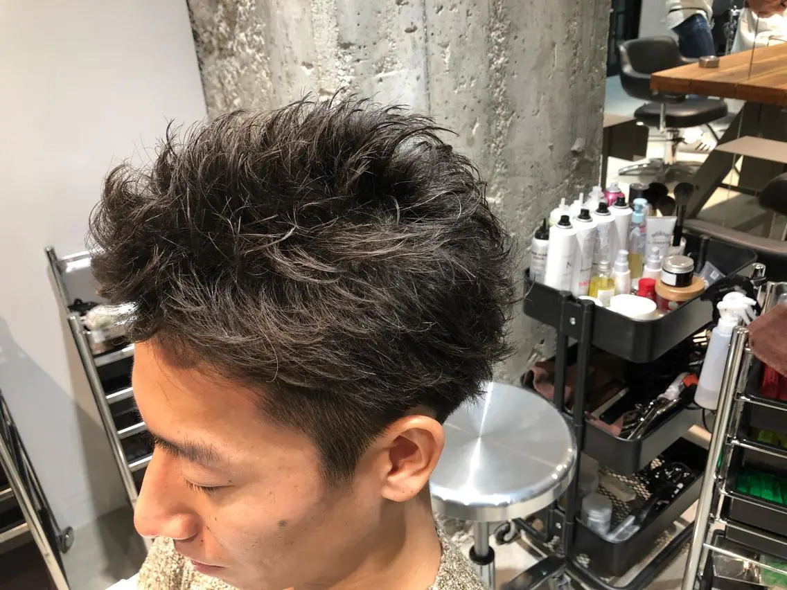 ショート カラー パーマ メンズ 髪質改善🌈縮毛矯正 荻原 達矢のヘアスタイル