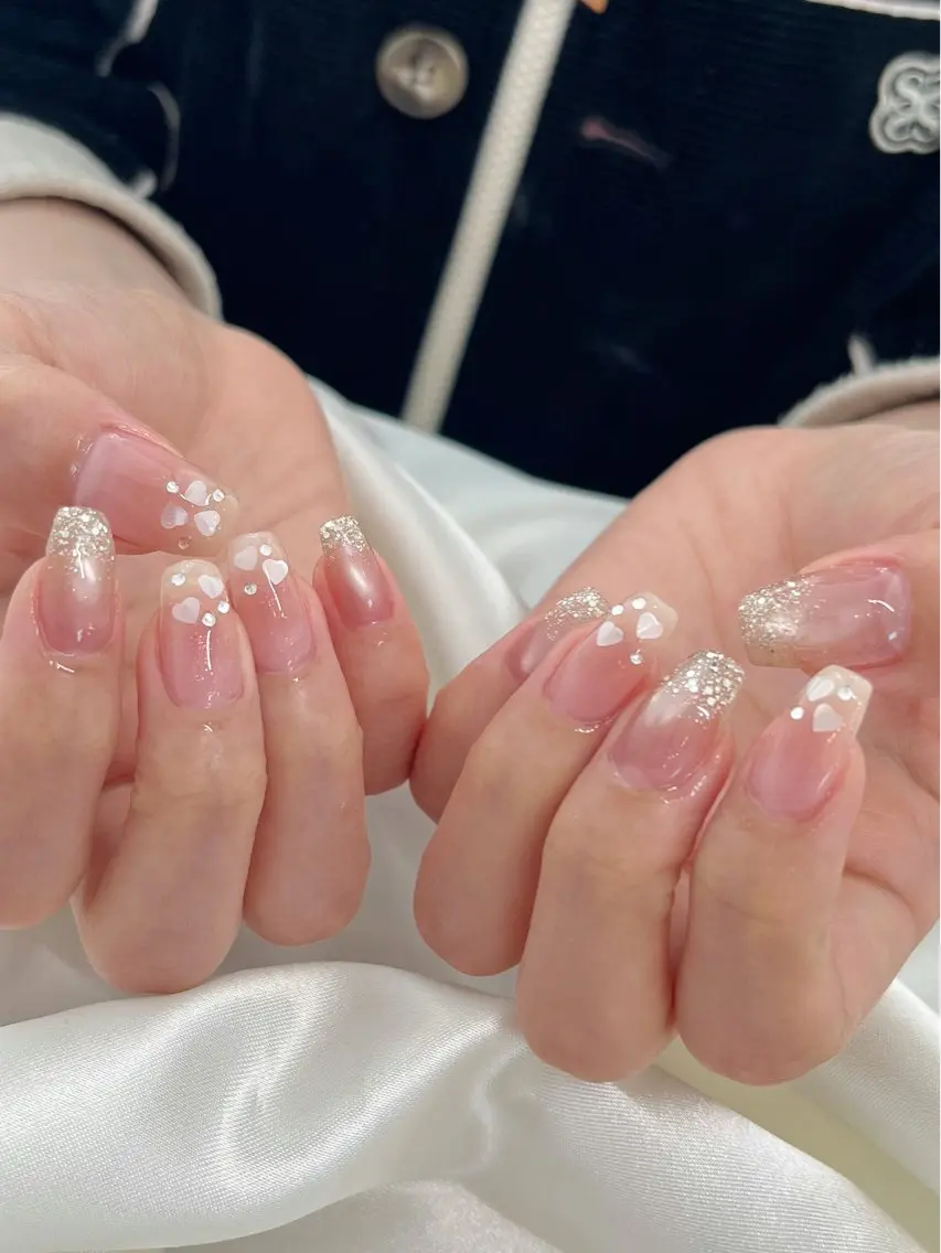 ネイル チークネイル ハート キラキラネイル ハンドネイル petit sarina..ෆのネイルデザイン