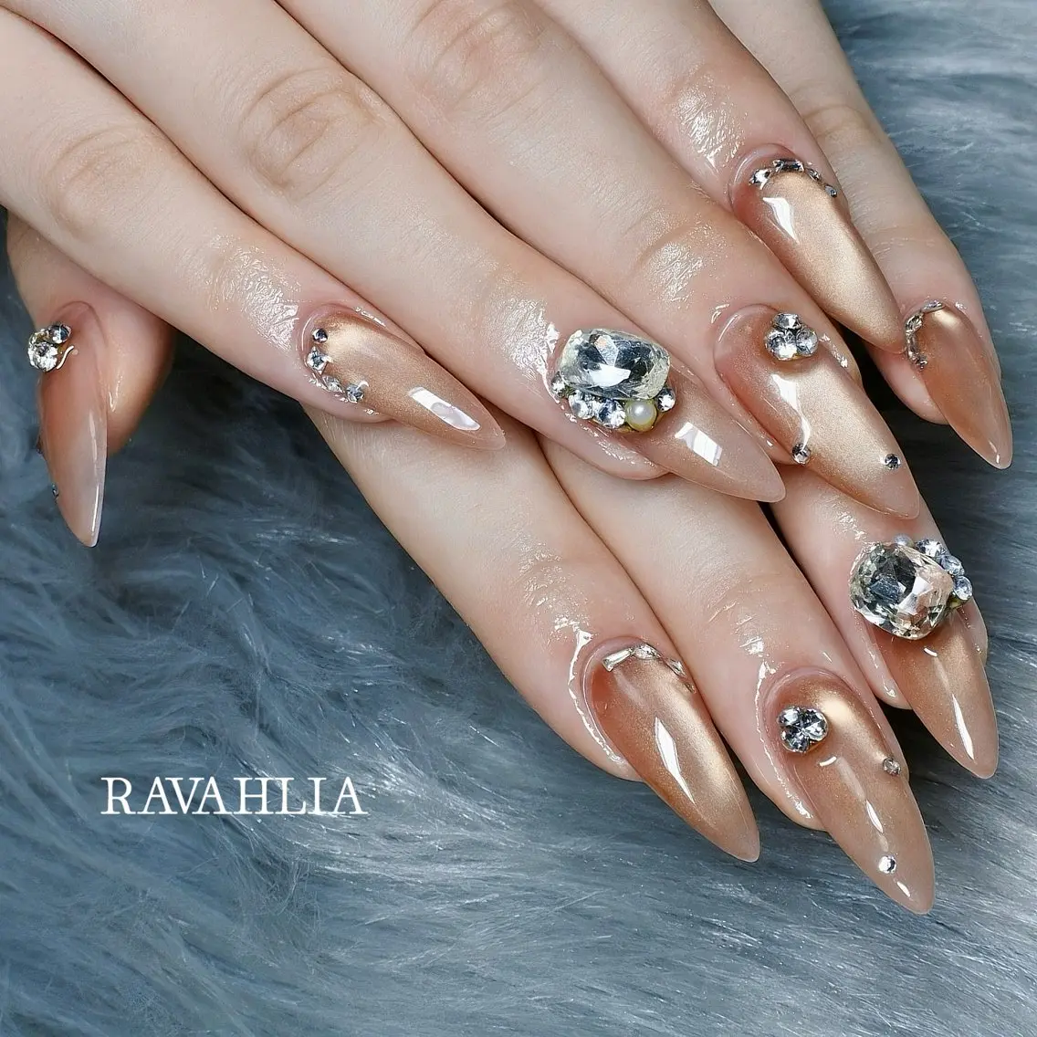ネイル ハンドネイル nail room RAVAHLIAのネイルデザイン