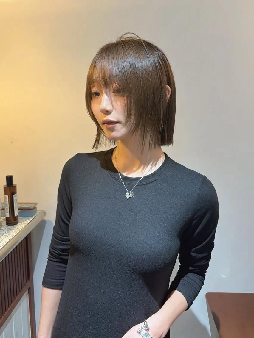ミディアム カラー ヘアアレンジ カット ヘアカラー トリートメント 透明感カラー レイヤーカット　大和のヘアスタイル