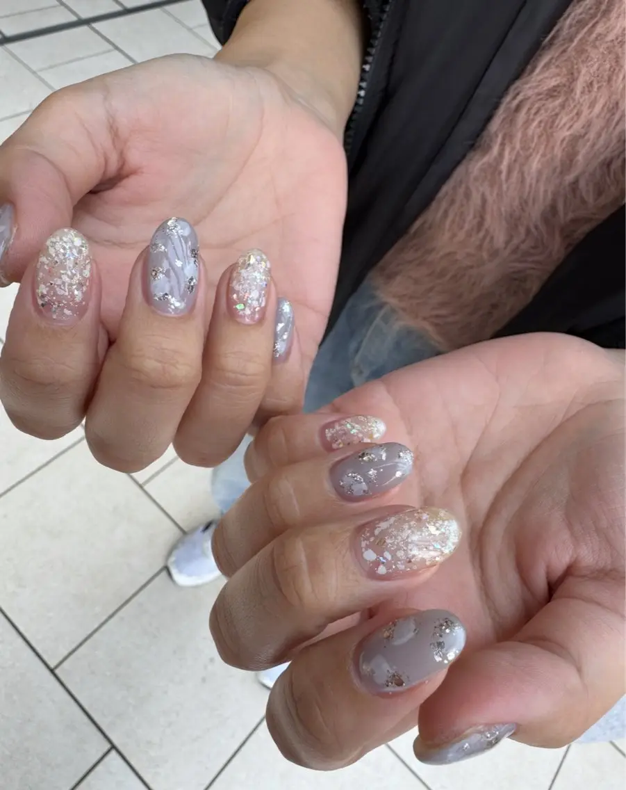 ネイル 成人式 キラキラネイル ニュアンスネイル オフィスネイル シンプルネイル ハンドネイル ハンドケア Lililas💎 リリラースのネイルデザイン