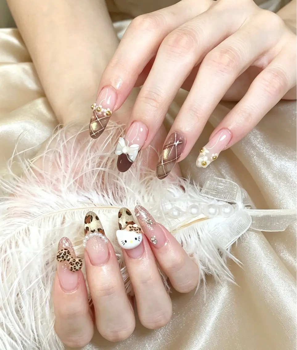 ネイル ハンドネイル Glow Minamiのネイルデザイン