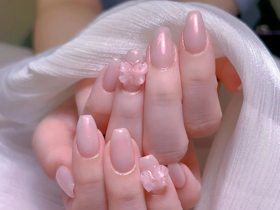 ネイル フレンチネイル ジェルネイル グラデーション 韓国ネイル マグネットネイル ハンドネイル 【長さ出し】 IRIS NAILのネイルデザイン
