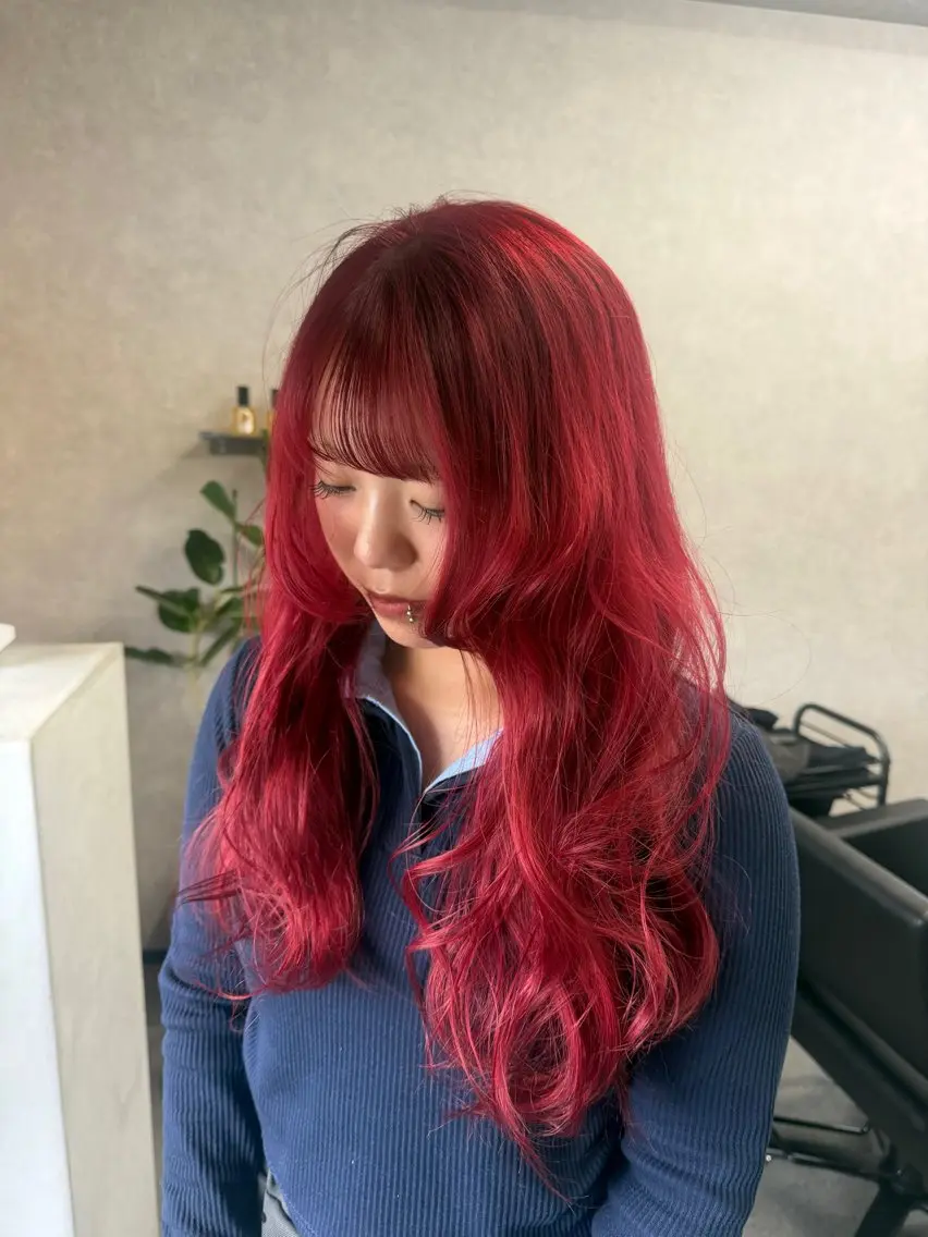 ロング カラー ブリーチ ヘアカラー アヤカ （AYAKA）のヘアスタイル