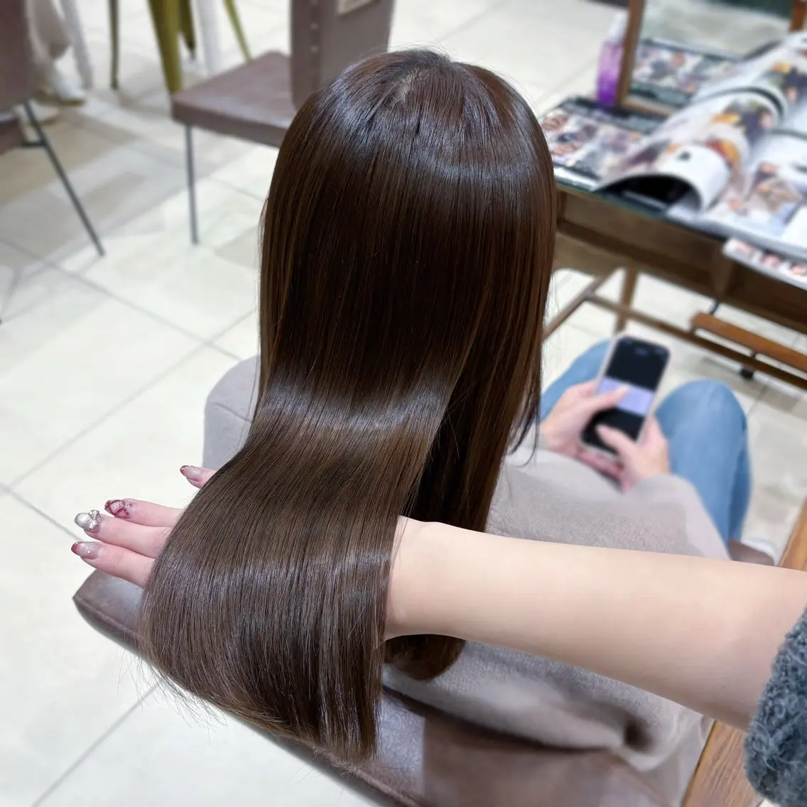 セミロング カラー ブリーチ グレージュ ヘアカラー トリートメント 寒色/デザインカラー 🪽_マヒルのヘアスタイル