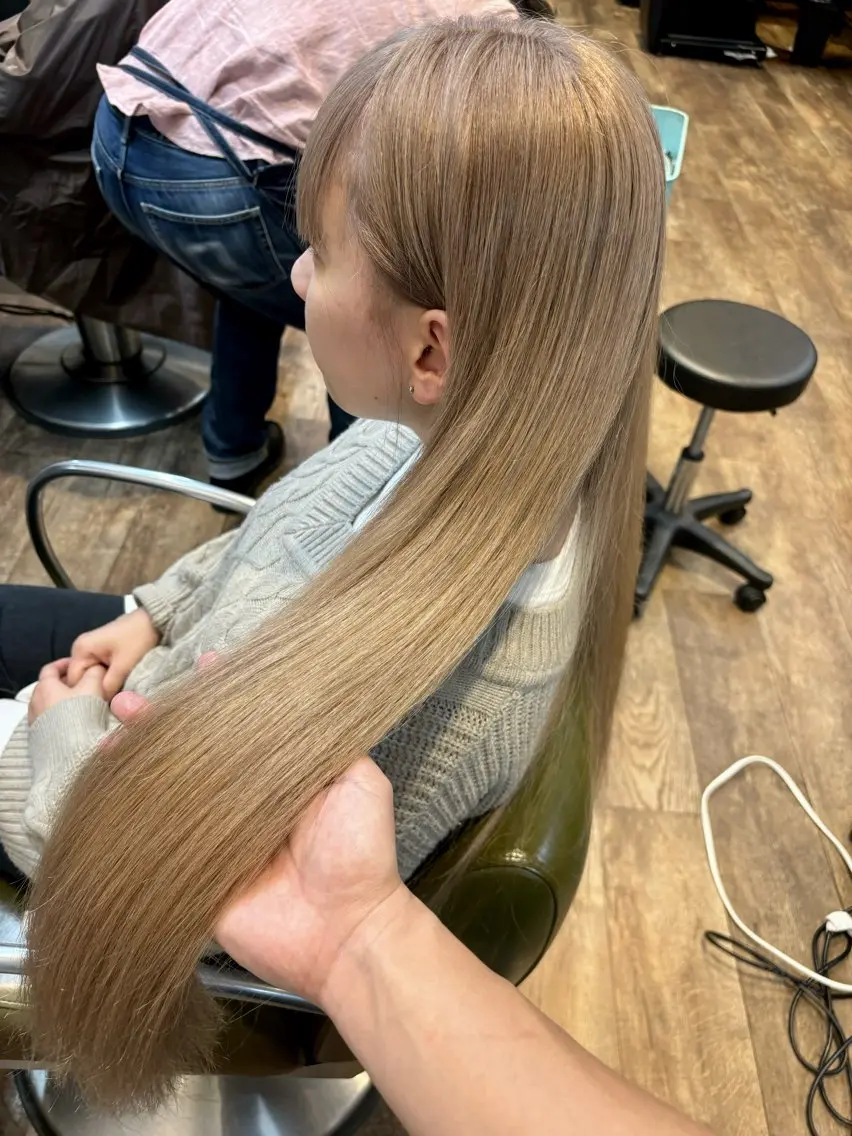 ロング カラー ベージュカラー ミルクティーベージュ 松井 敬太郎のヘアスタイル