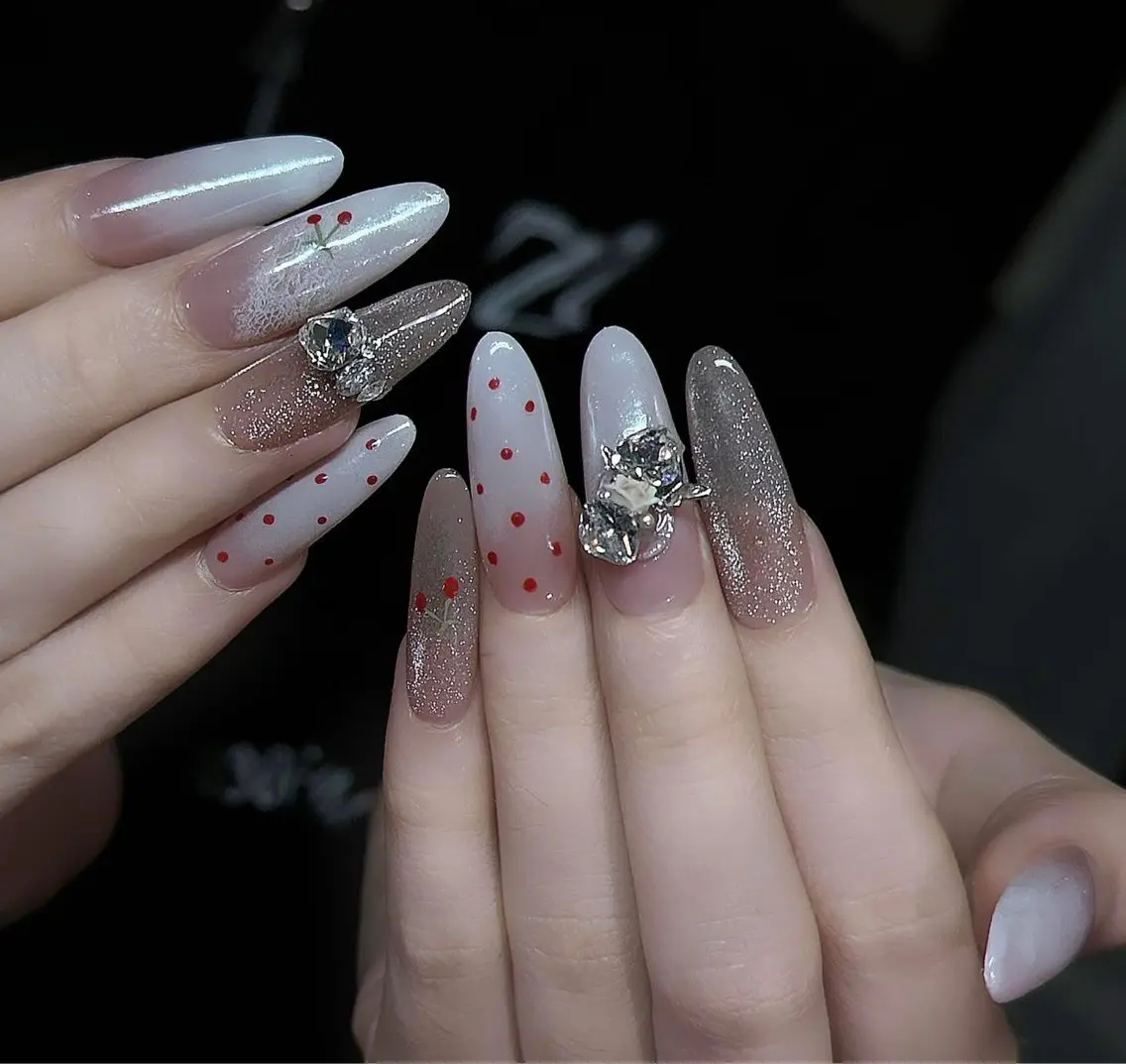 ネイル Hin Hana Nailのネイルデザイン