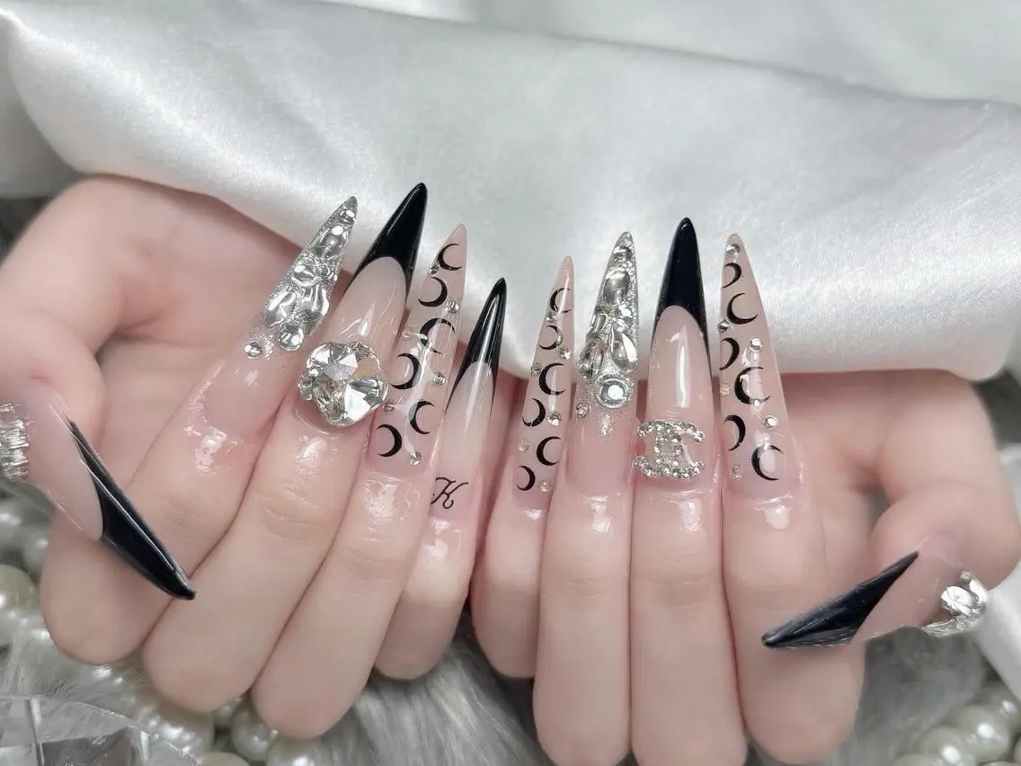 ネイル ハンドネイル ハンドケア Nova Nail Nambaのネイルデザイン