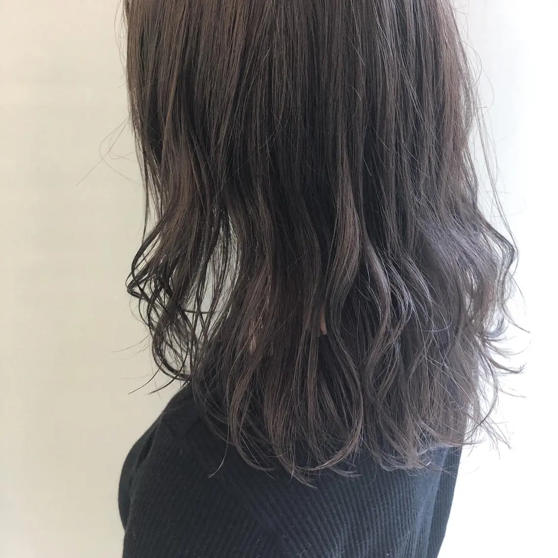 ミディアム カラー ブリーチ グレージュ カット ヘアカラー 齋藤 咲のヘアスタイル