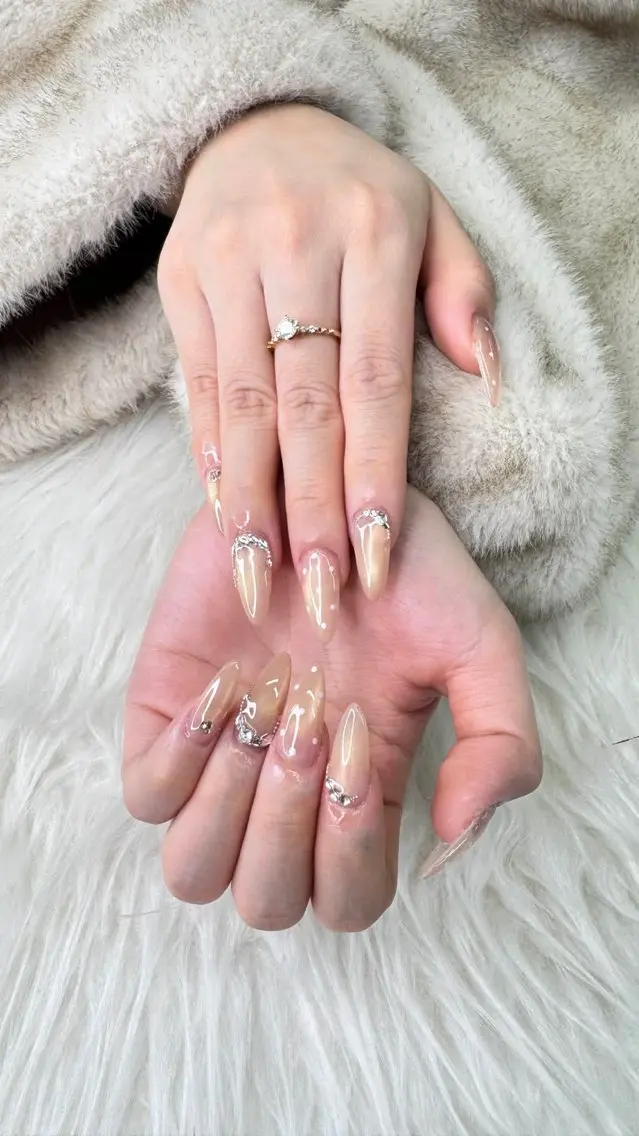 ネイル マグネットネイル ストーンネイル ハンドネイル Gold Nail はなのネイルデザイン