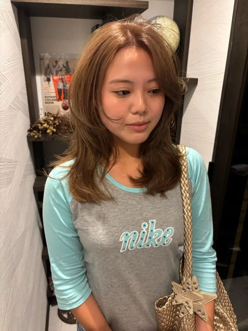 セミロング レイヤーカット カット トリートメント ヒラカホ/目黒/ ブリーチ/似合わせのヘアスタイル