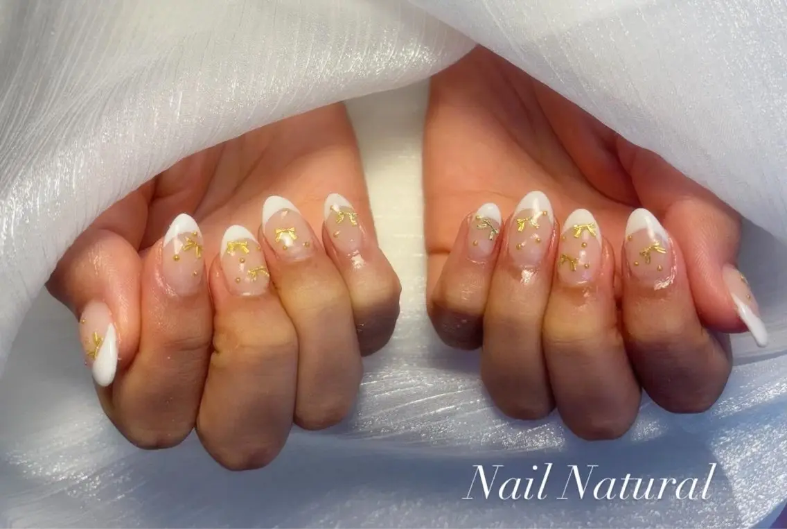 ネイル フラッシュネイル フットネイル フレンチネイル ジェルネイル ガラスフレンチ ハンドネイル Nail salon Natulalのネイルデザイン