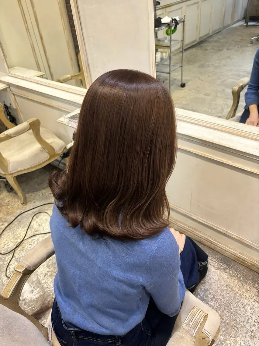 ミディアム カラー ヘアカラー 柔らかベージュ 🤎YUKAのヘアスタイル