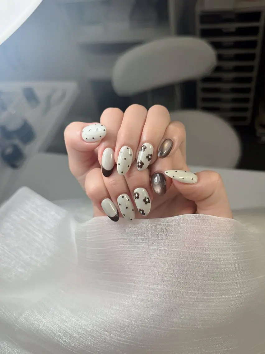 ネイル チークネイル フレンチネイル グラデーション 韓国ネイル マグネットネイル ハンドネイル Hana Nailのネイルデザイン