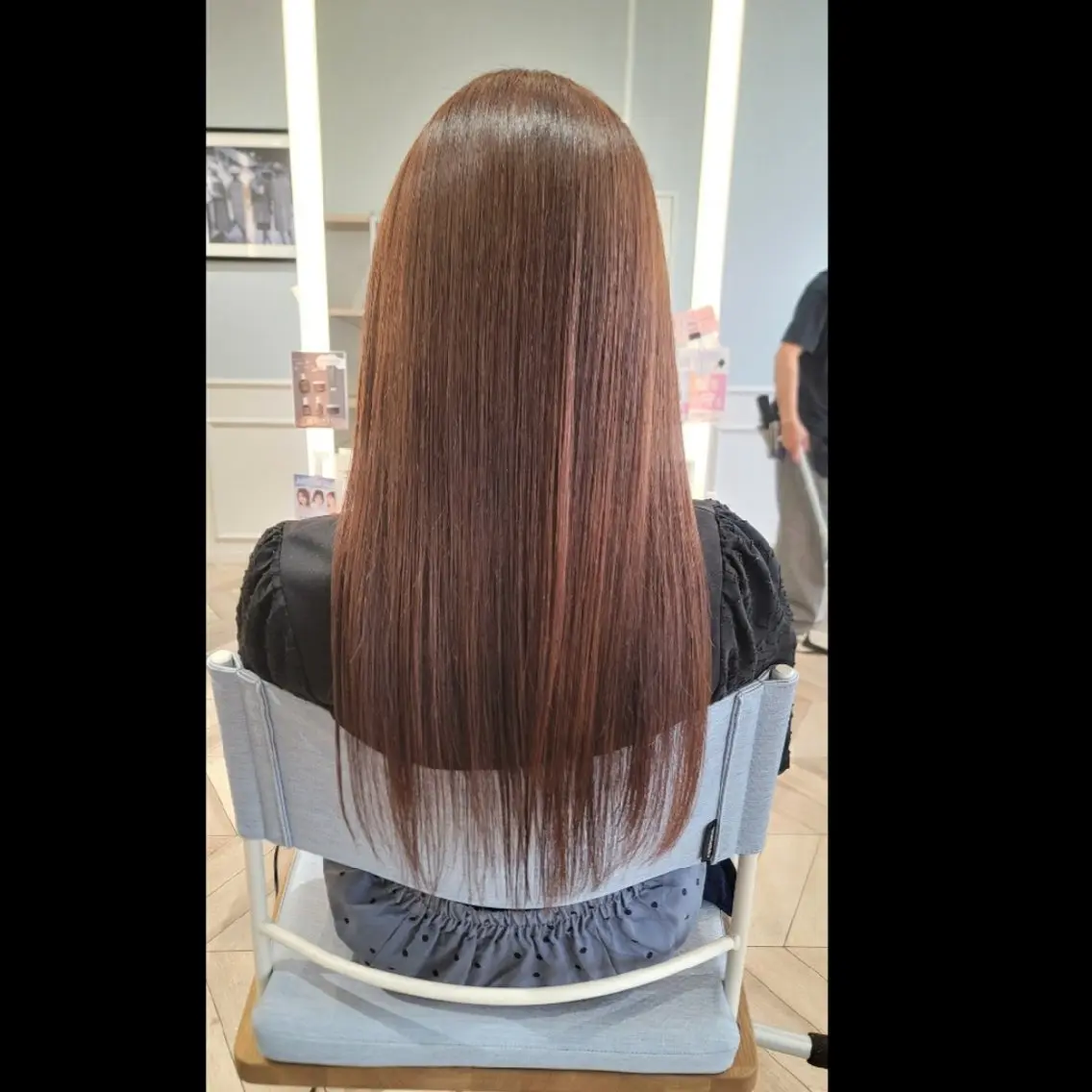 セミロング カラー ベージュカラー ブラウンカラー ピンクカラー ピンクベージュ ピンクブラウン 高口 雅のヘアスタイル