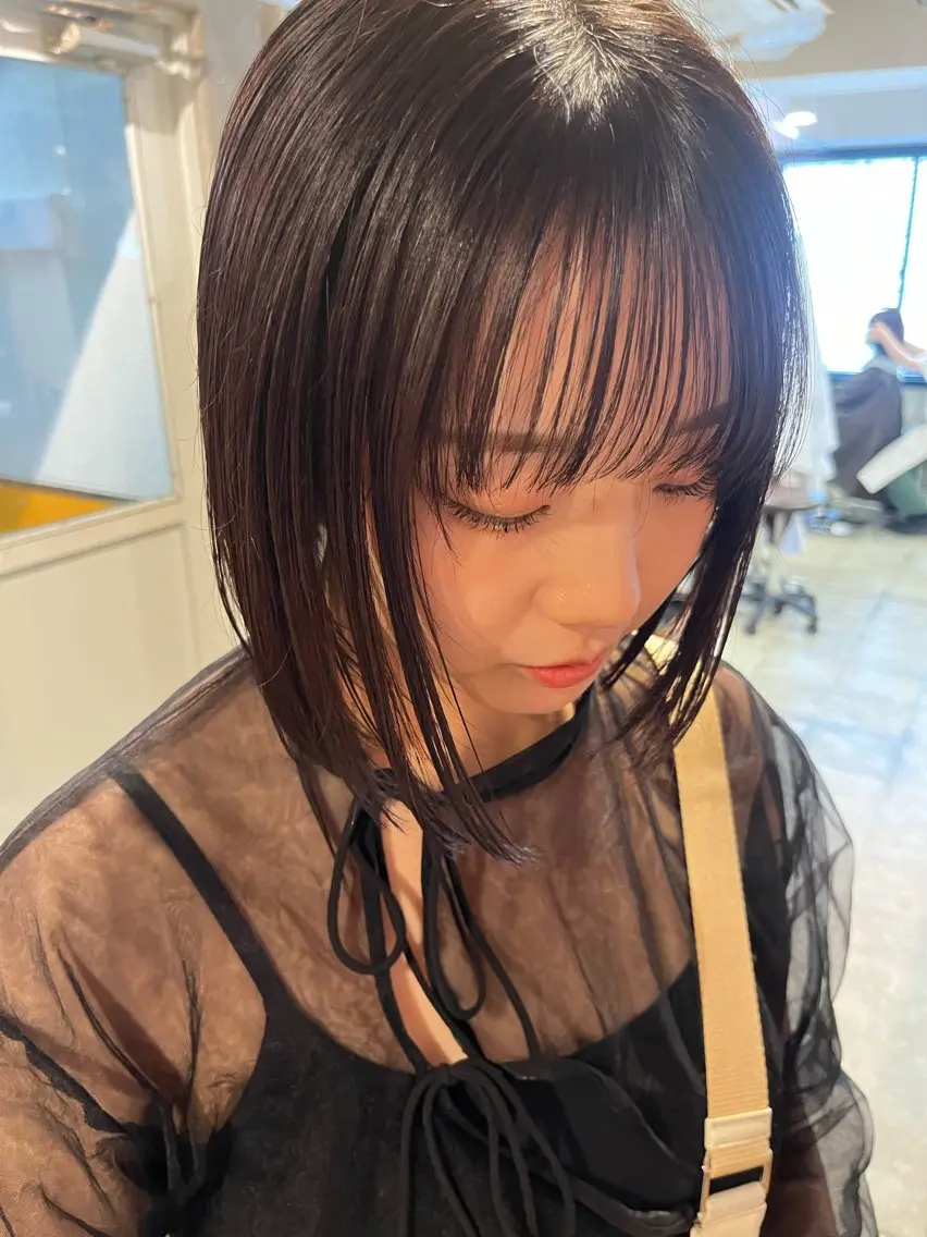 前髪カット+前髪ストレートの写真