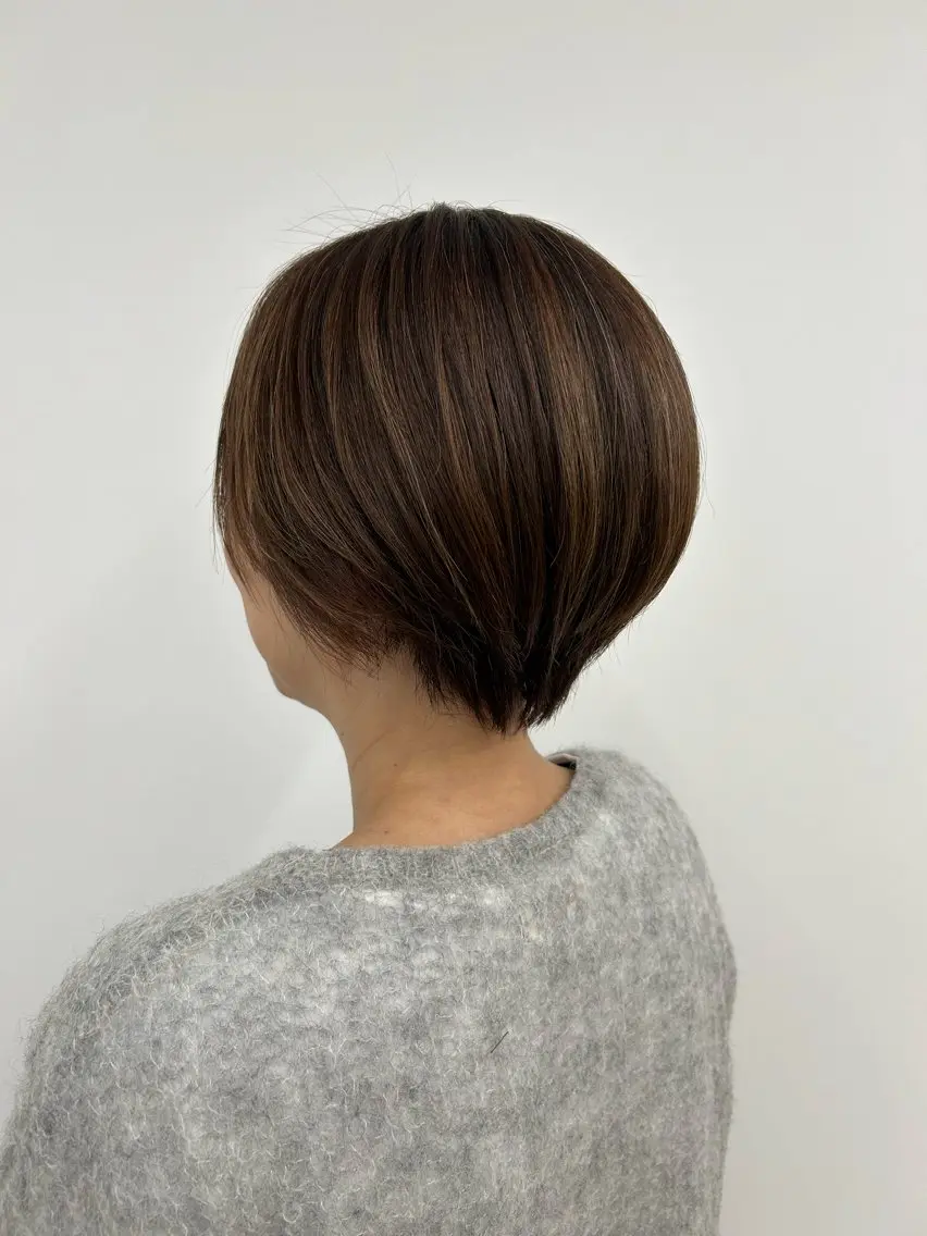 ショート ハイライト ヘアカラー 鍛治 美月稀のヘアスタイル