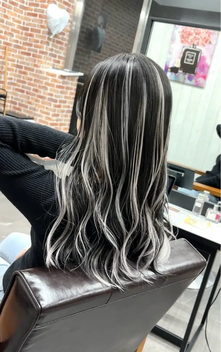 ミディアム カラー ハイライトカラー エクステ ハイライト カット ヘアカラー エクステ ギャルの革命児 秀斗のヘアスタイル