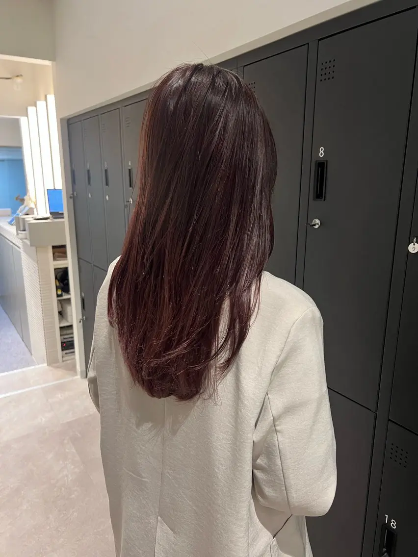 ロング カラー ヘアアレンジ ラベンダーカラー ピンクカラー レイヤーカット カット ヘアカラー トリートメント 暗髪カラー🫐 おくだりんかのヘアスタイル