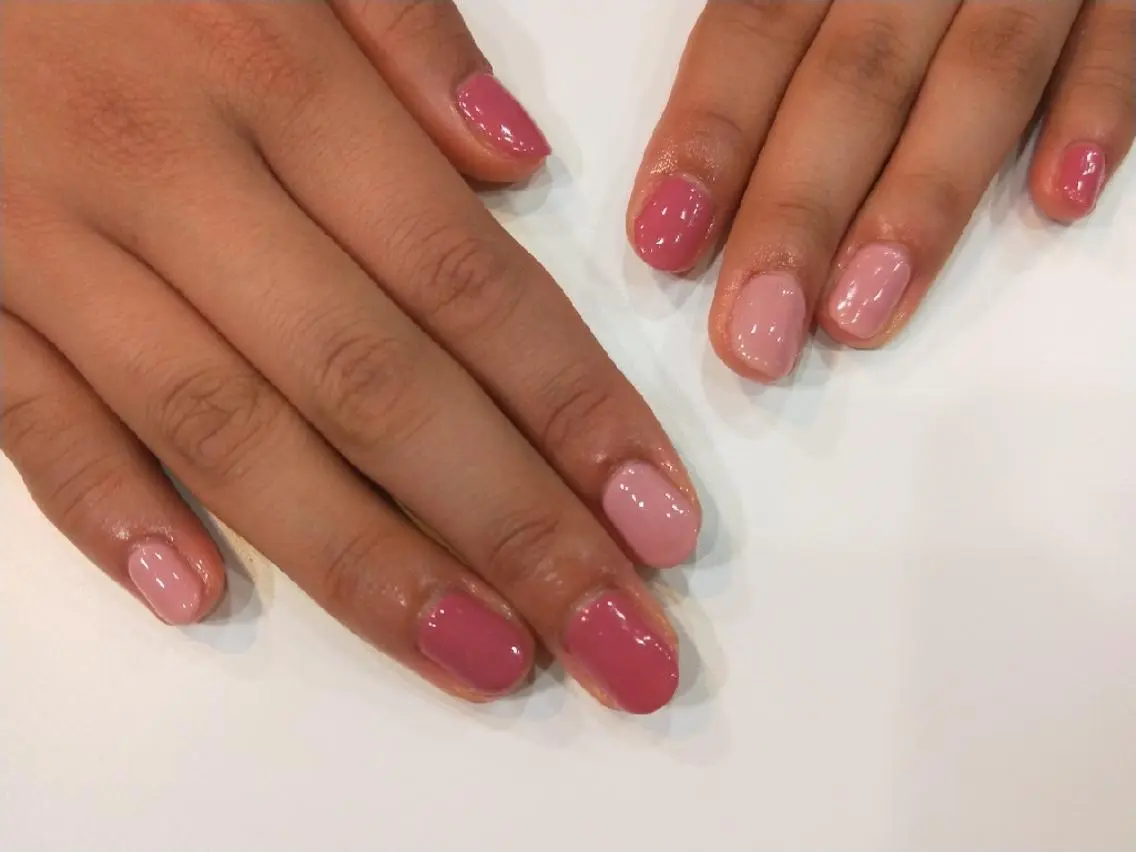 ネイル ハンドネイル ハンドケア はばすみれ🎀ﾈｲﾙ 光ﾌｪｲｼｬﾙ ﾍｱのネイルデザイン