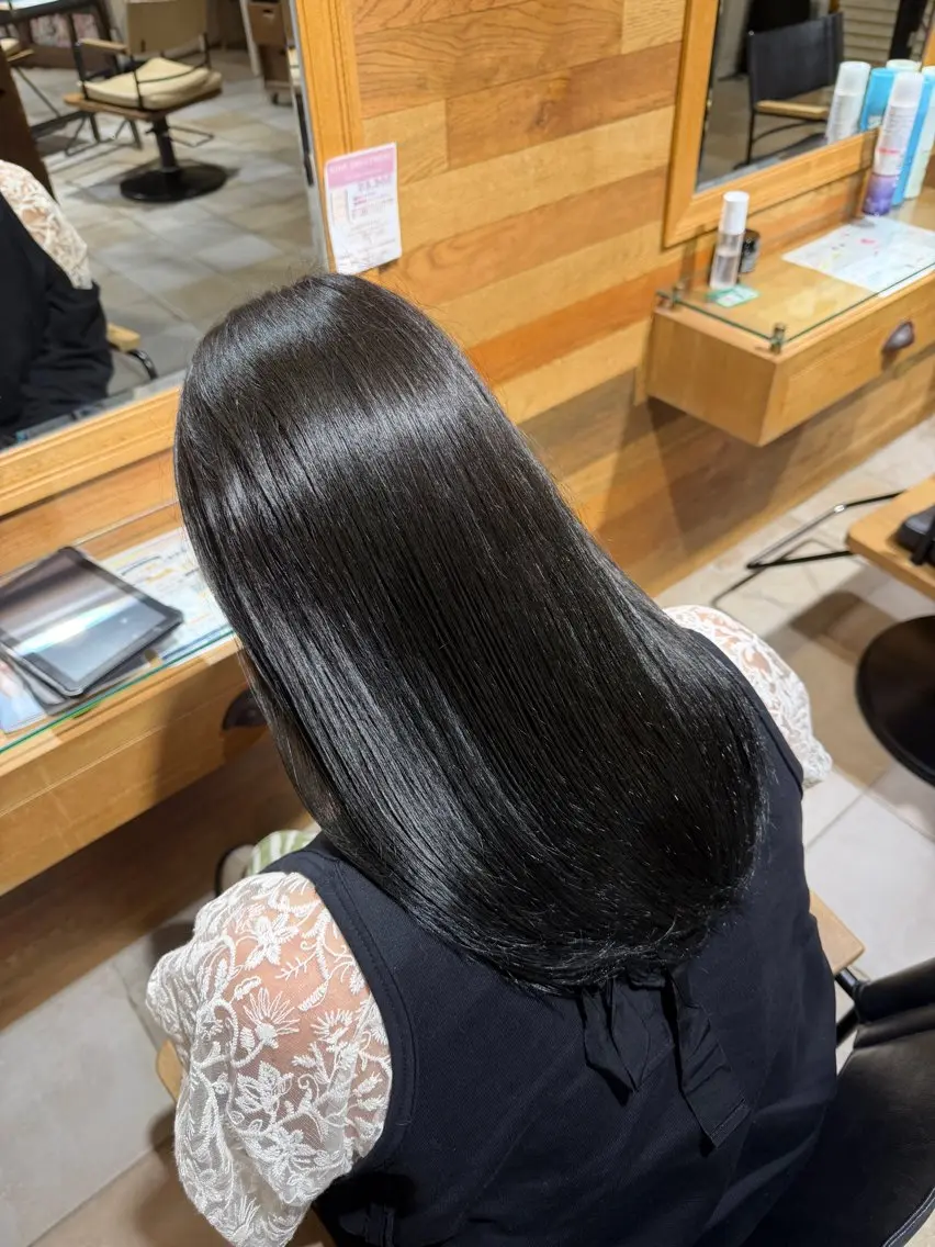 カラー オリーブカラー ヘアカラー トリートメント ROA鶴川 / rio໒꒱· ゚のヘアスタイル