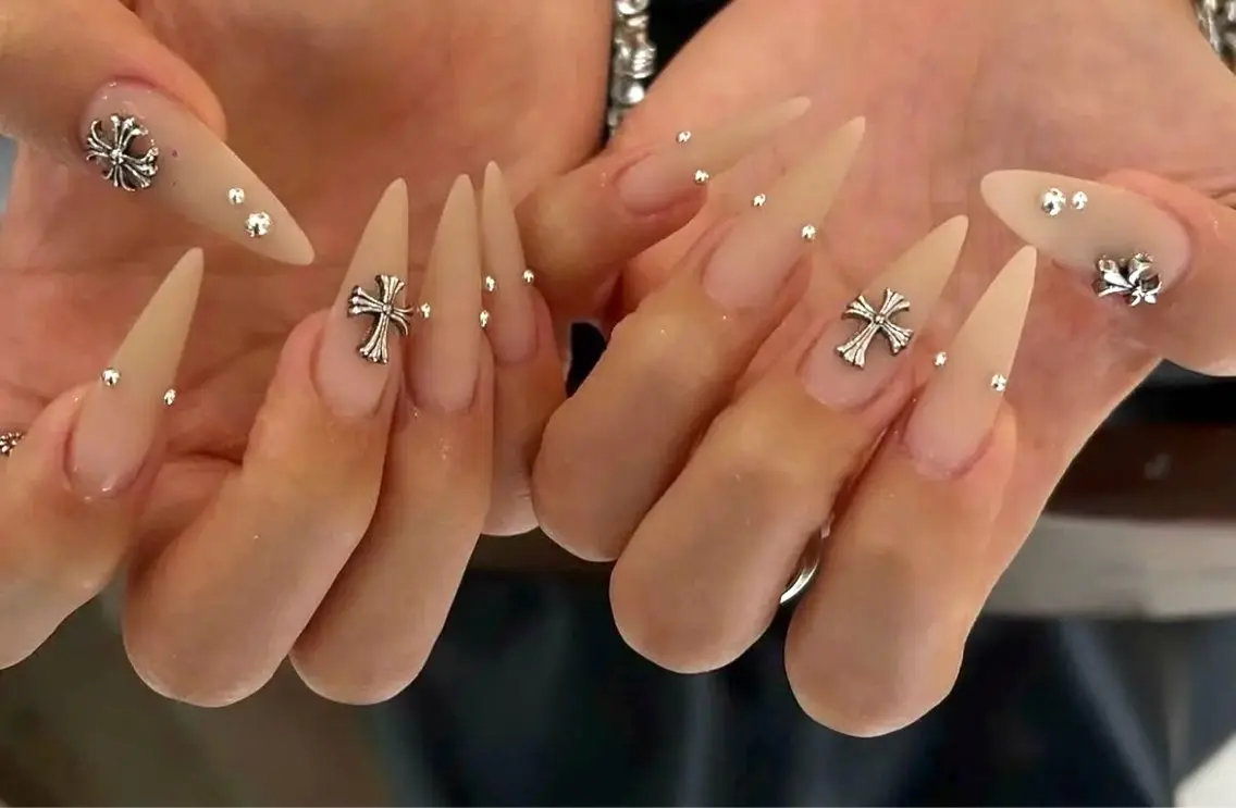 ネイル ハンドネイル Dione Nail きよみのネイルデザイン