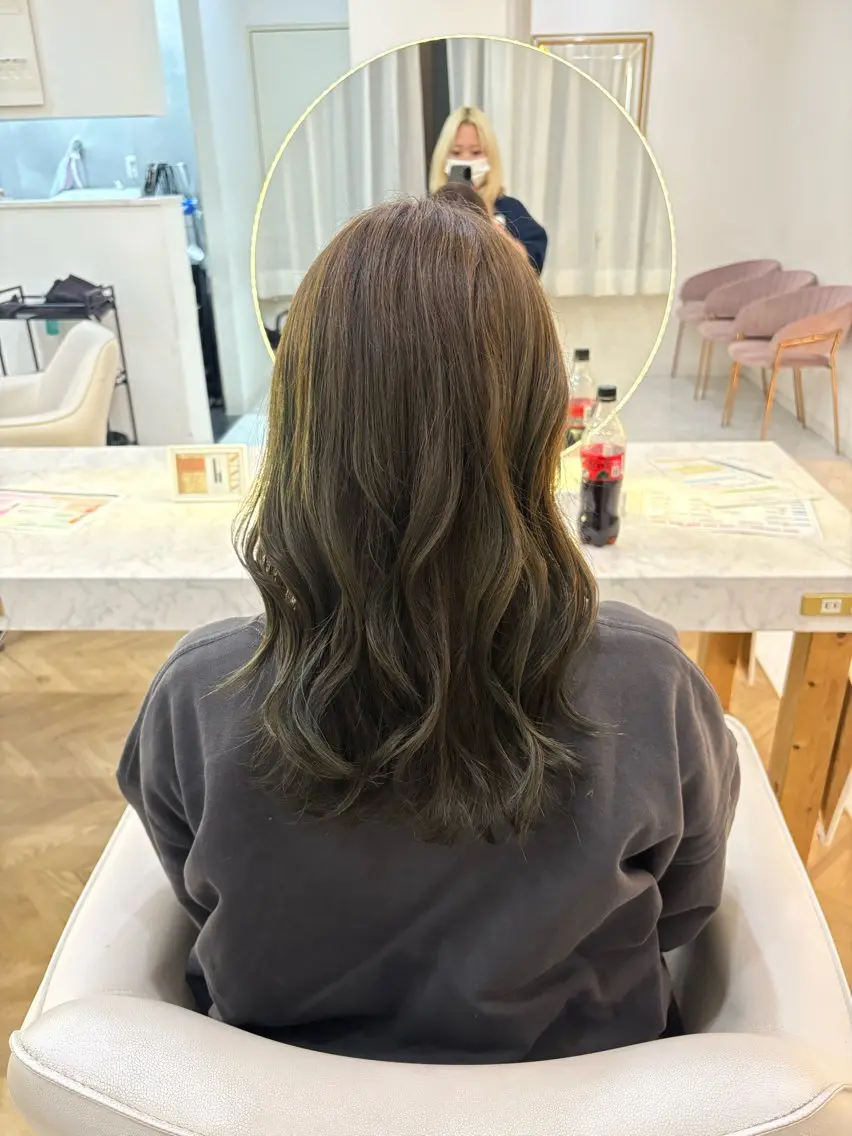 セミロング カラー カット ヘアカラー トリートメント 透明感カラー/レイヤ ーカット/須永さくらのヘアスタイル