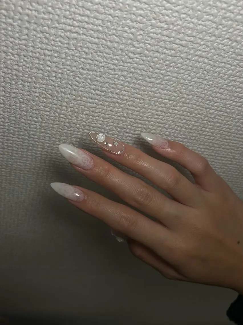 ネイル ハンドネイル haku 🤍のネイルデザイン