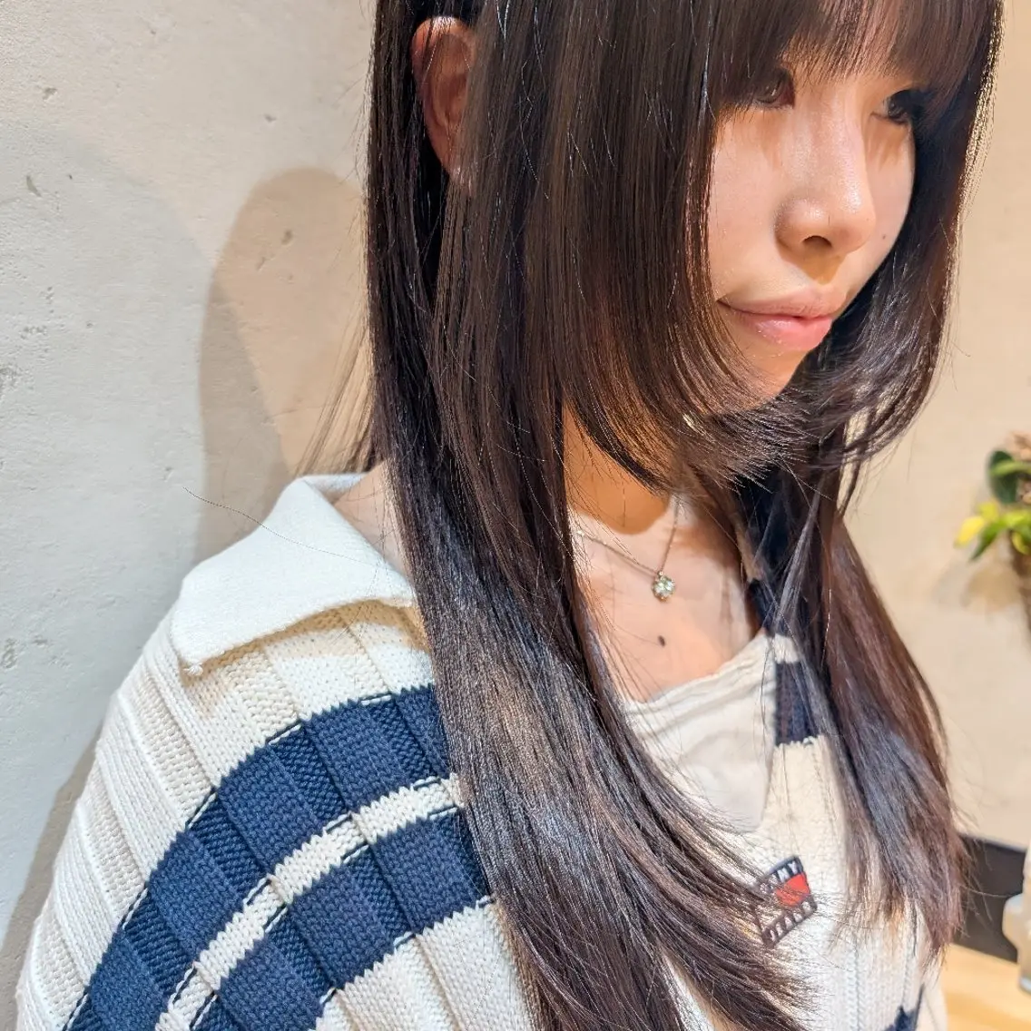 ロング 顔まわりレイヤー 顔周りカット レイヤーカット koto💭 コトのヘアスタイル