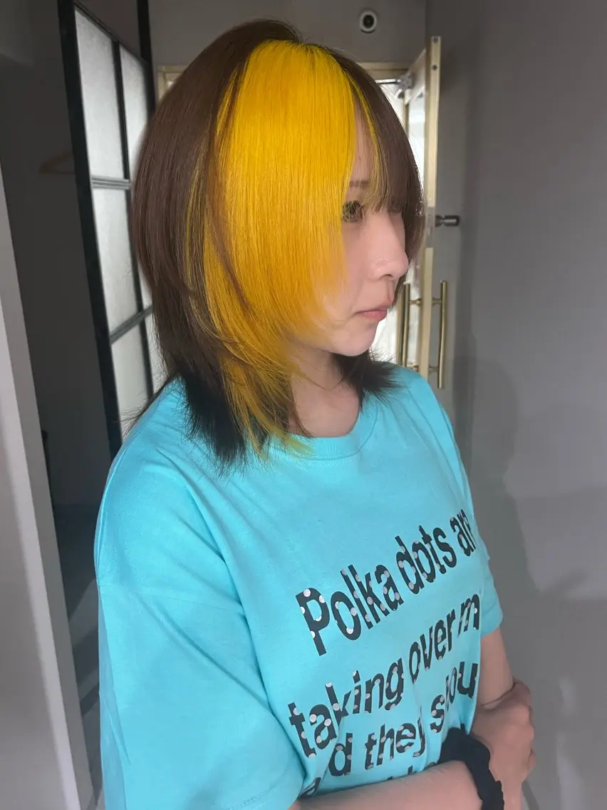 ミディアム イエローカラー 🖤チカ/ハイトーン /デザインカラー🖤のヘアスタイル